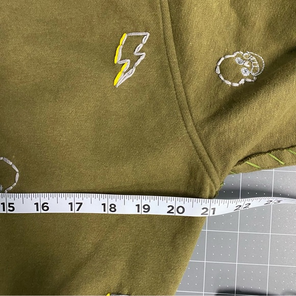 One 432 Skull Embroidered Geen Sweatshirt X - Picture 6 of 8